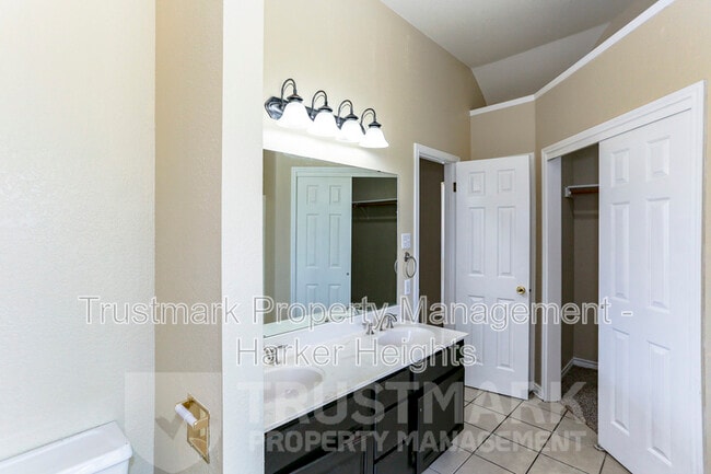 Building Photo - 505 Chickasaw Dr
