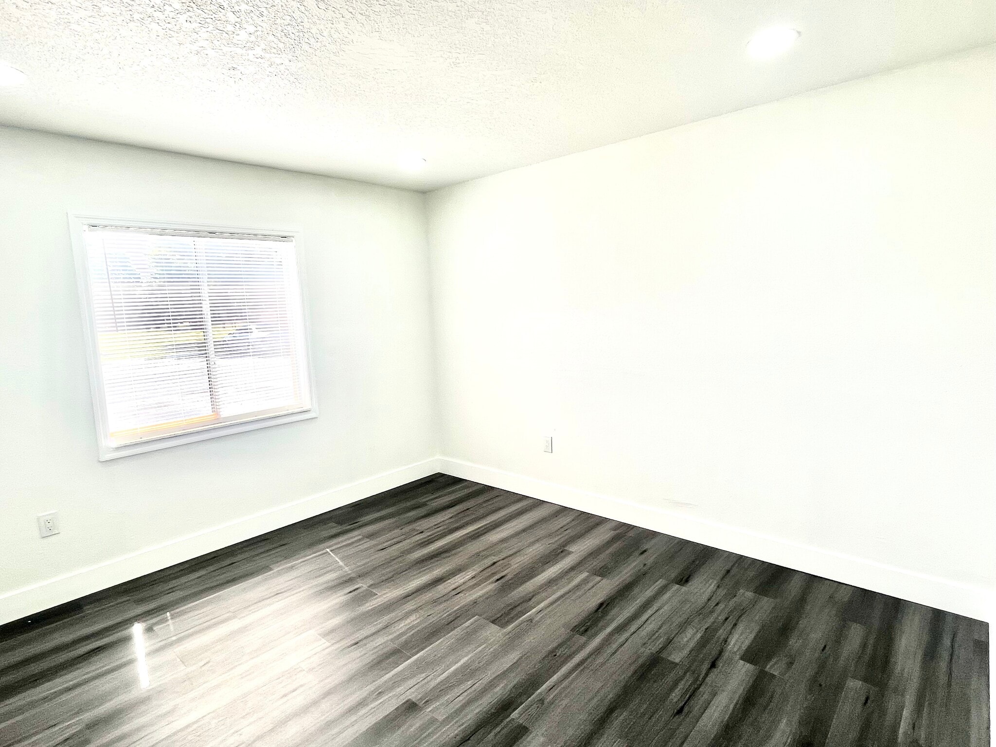 Building Photo - 5208 Via Hacienda Cir
