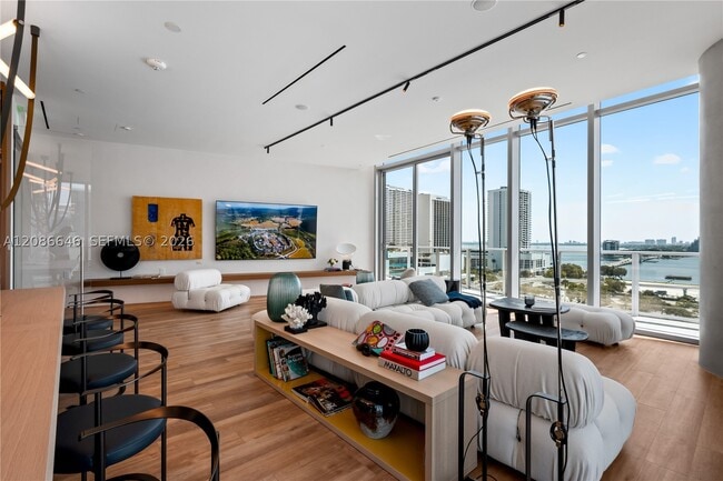 Building Photo - 1400 Biscayne Blvd