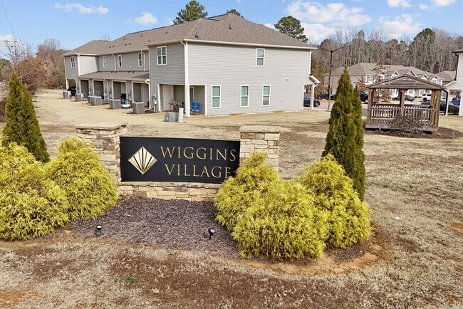 Building Photo - 1021 Peony Ln