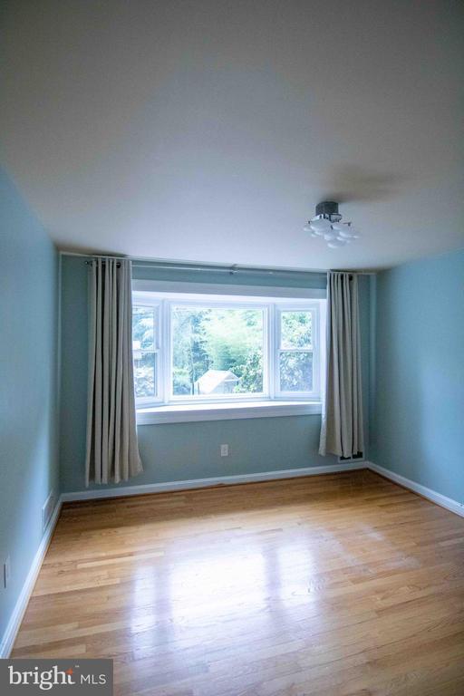 Building Photo - 2205 Parker Ave