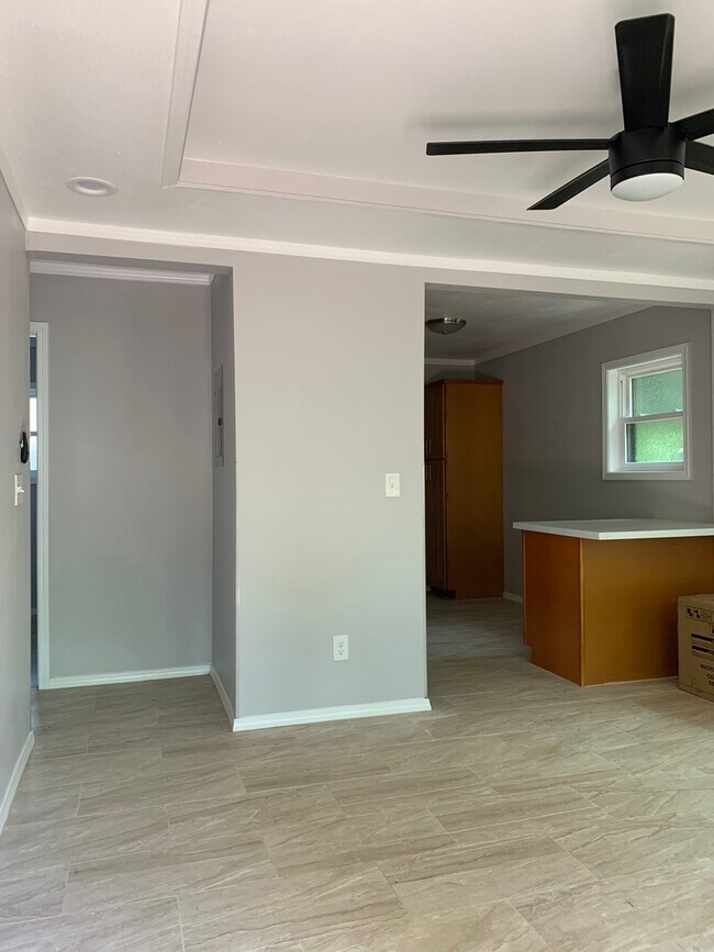 Building Photo - 85-013 Pokai Bay St