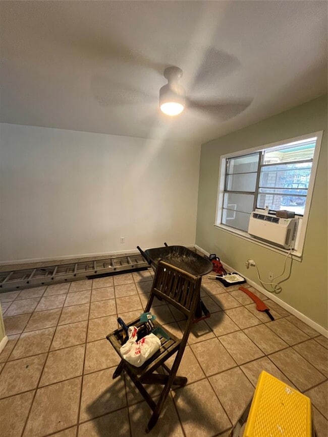 Building Photo - 1607 Lightsey Rd