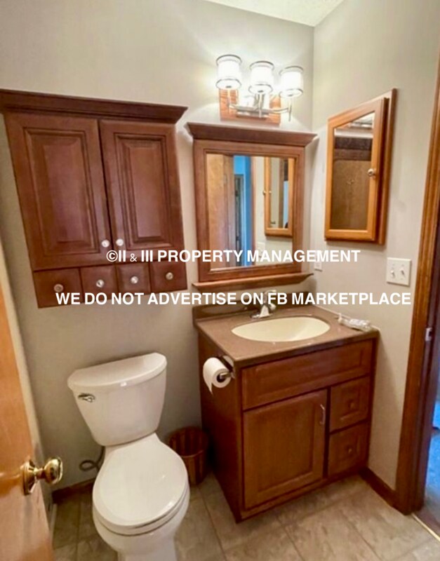 Building Photo - 515 Spring Ave