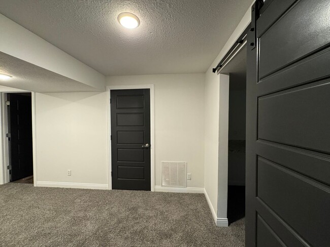Building Photo - 201- 203 Briarcrest Ct