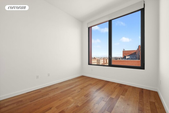 Building Photo - 54 Noll St