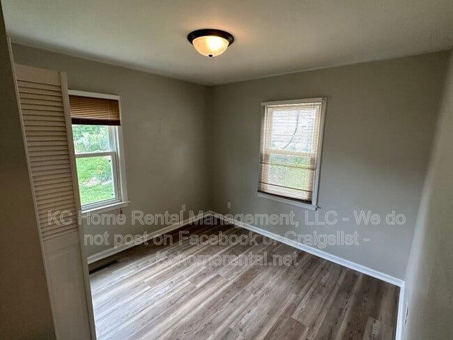 Building Photo - 804 NE 66th Terrace