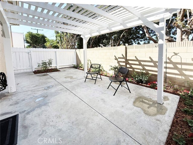 Building Photo - 18301 Patterson Ln