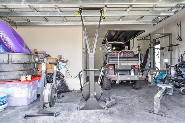 Building Photo - 10950 NW 16th Ct