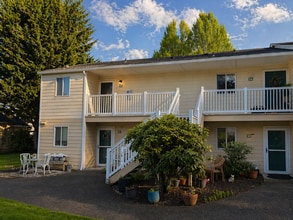Building Photo - 13216 NE Salmon Creek Ave