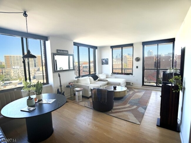 Primary Photo - 415 Newark St.