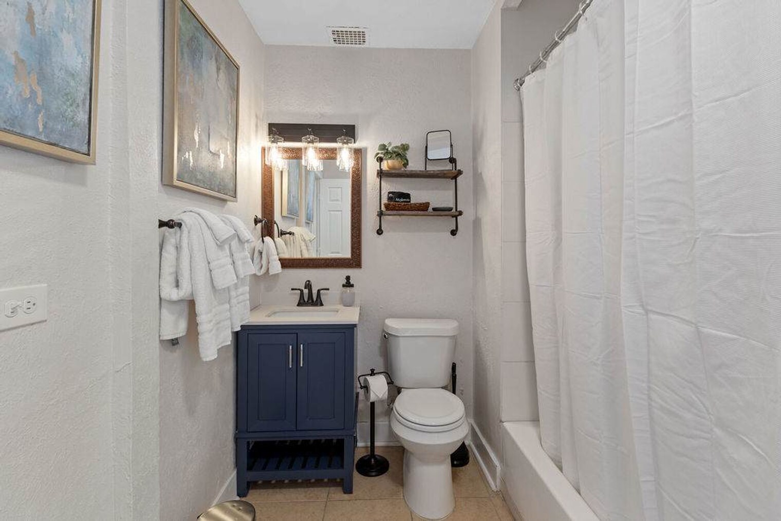 Building Photo - 2490 Main St