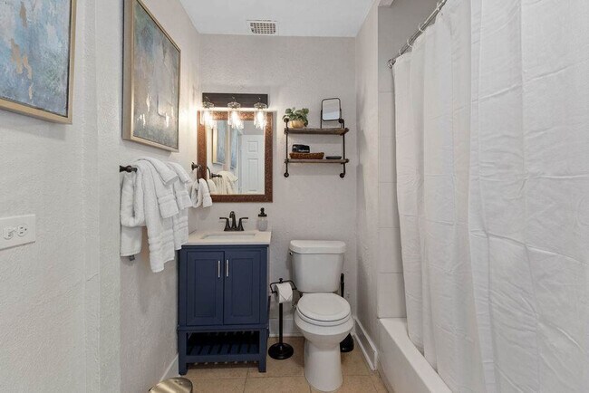 Building Photo - 2490 Main St