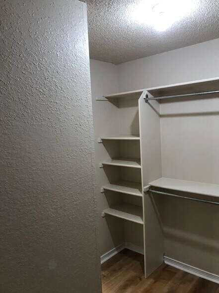 Building Photo - 4335 San Marcus Dr