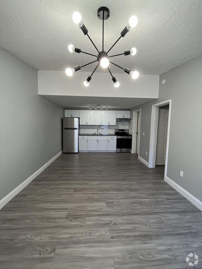 Building Photo - 2357 Greengate Cir