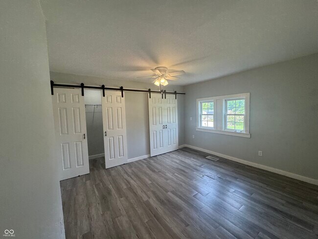 Building Photo - 308 S Range St