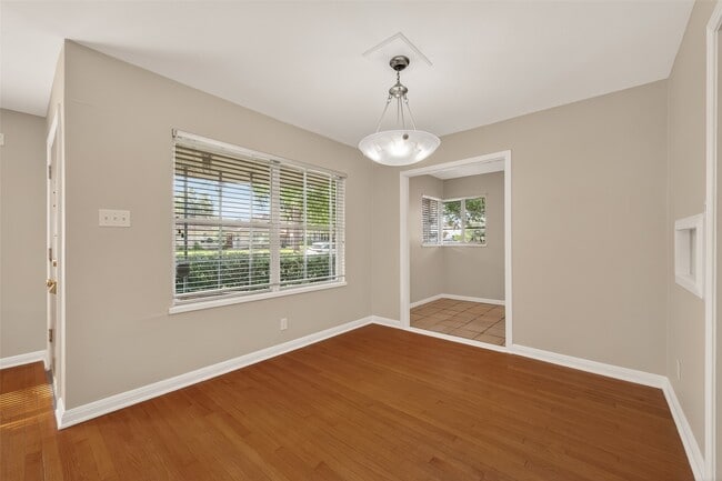 Building Photo - 3314 Westridge St