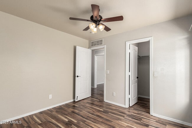 Building Photo - 5722 S 240th Dr