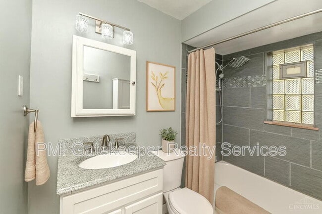 Building Photo - 5618 Leumas Rd