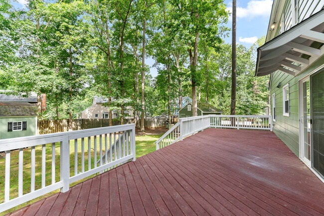 Building Photo - 504 Winamack Ct