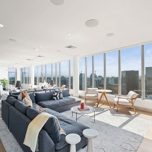 Clubroom - 2510 6th Ave