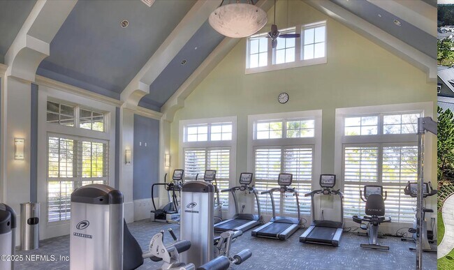 Building Photo - 101 Silkgrass Pl