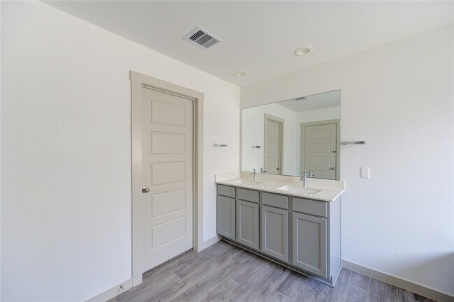Building Photo - 1826 Sandy Trail Ln