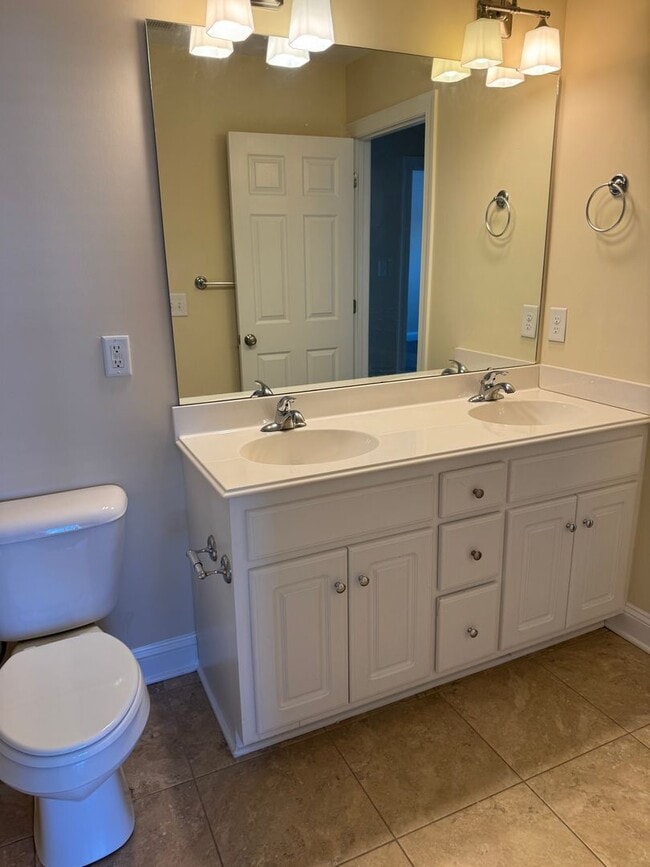 Building Photo - 3759 Savannah Way