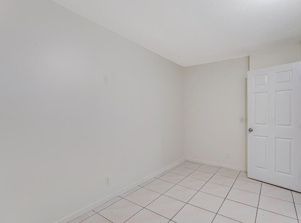 Building Photo - 4205 Turnberry Cir