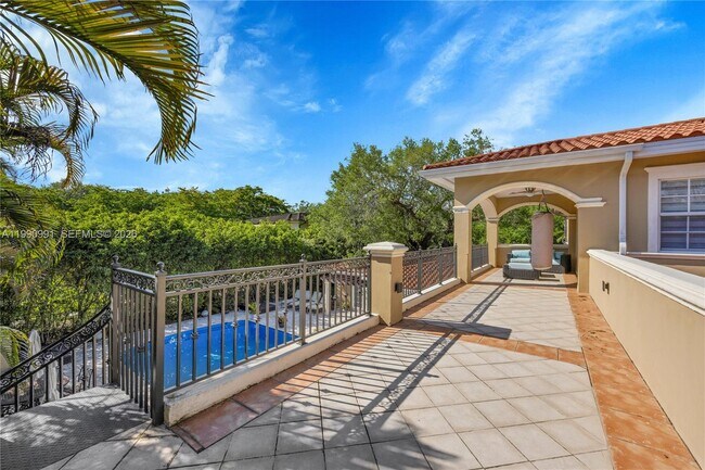 Building Photo - 6200 Granada Blvd