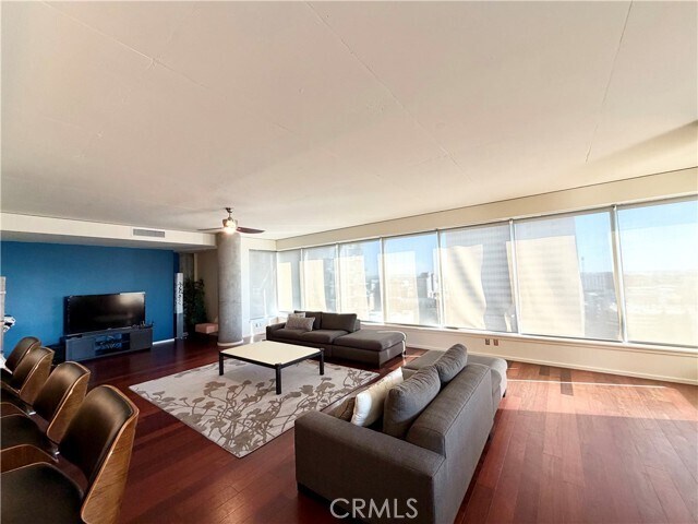 Building Photo - 1155 S Grand Ave