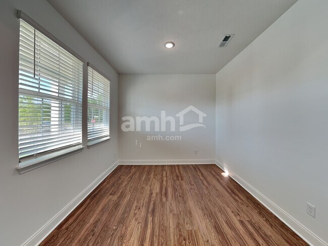 Building Photo - 1078 Castor Dr