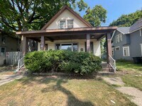 Building Photo - 617 Rex St