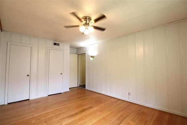 Building Photo - 3210 Cloverdale St