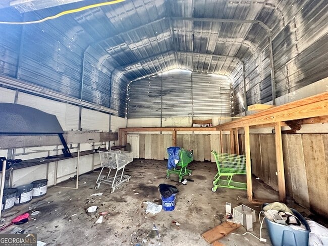 Building Photo - 526 Ware St