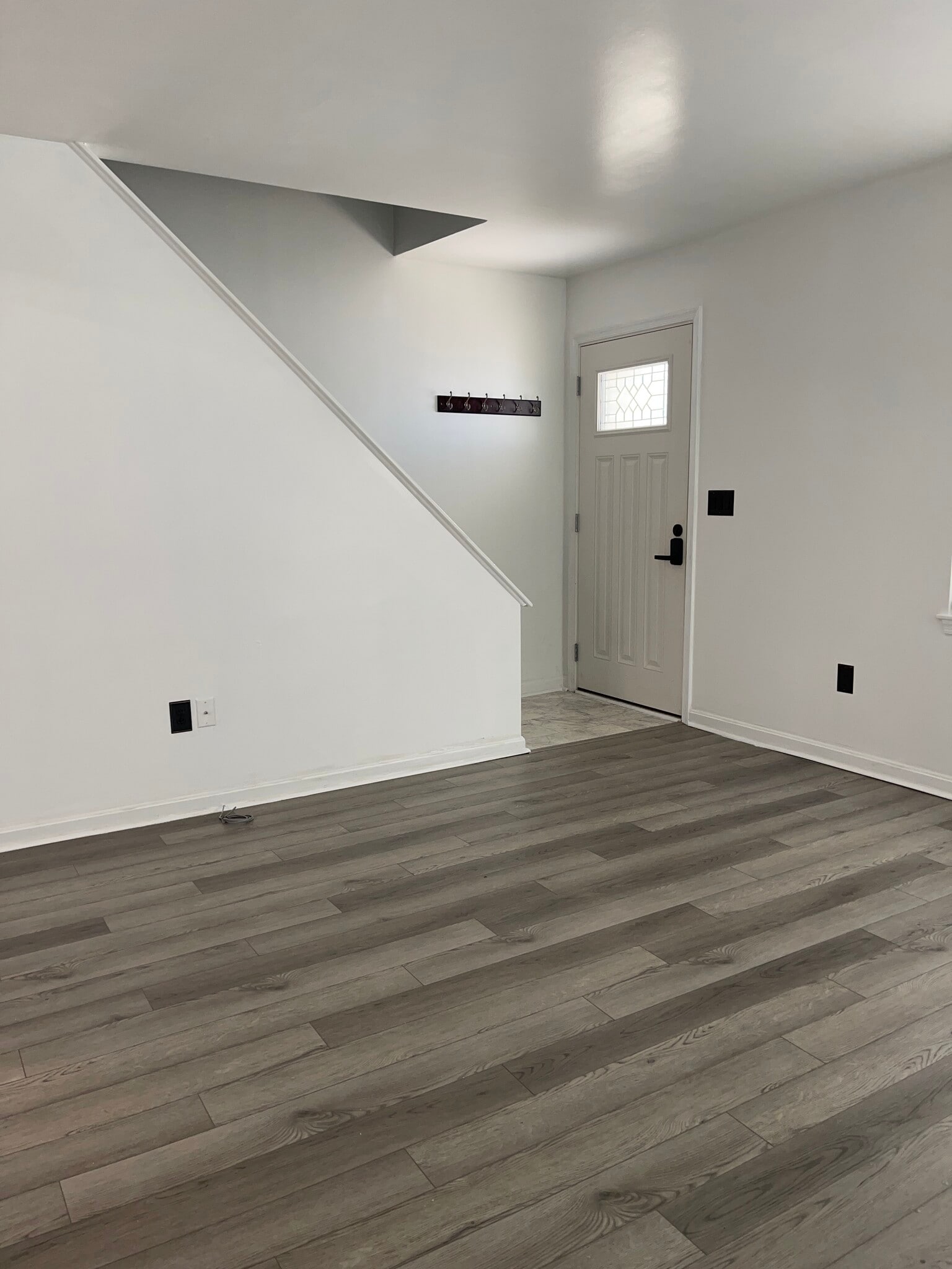 Building Photo - 147 Holmes St