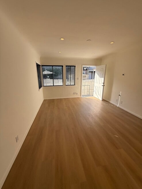 Building Photo - 1543 11th St