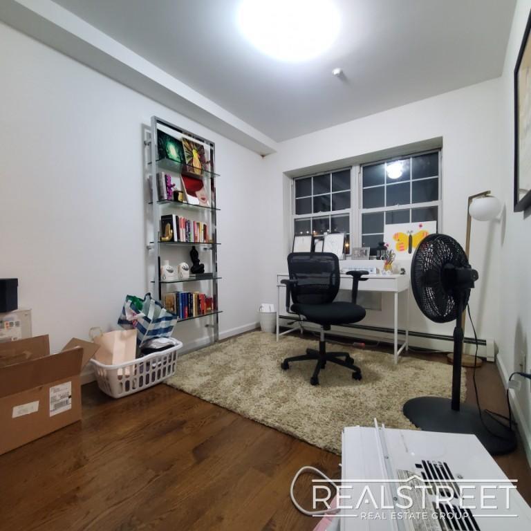 Building Photo - 44th Avenue