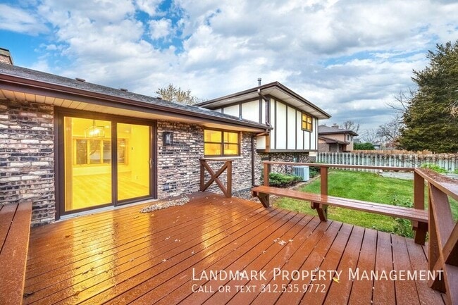 Building Photo - 409 Sara Ave