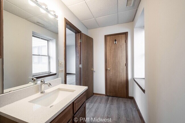 Building Photo - 3715 N Meridian St