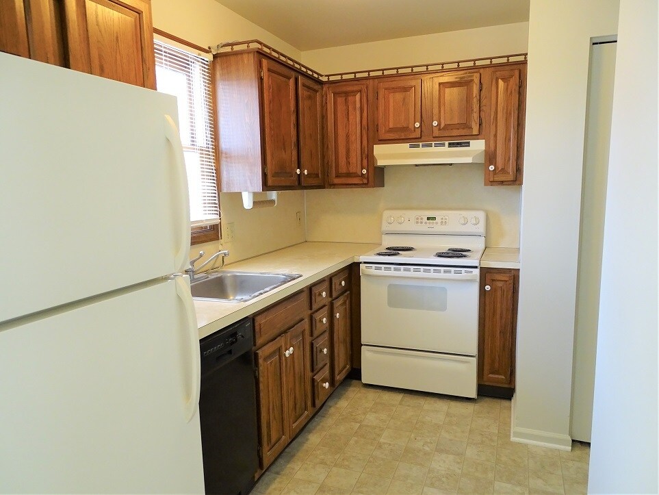 Building Photo - 15 Oriole Dr
