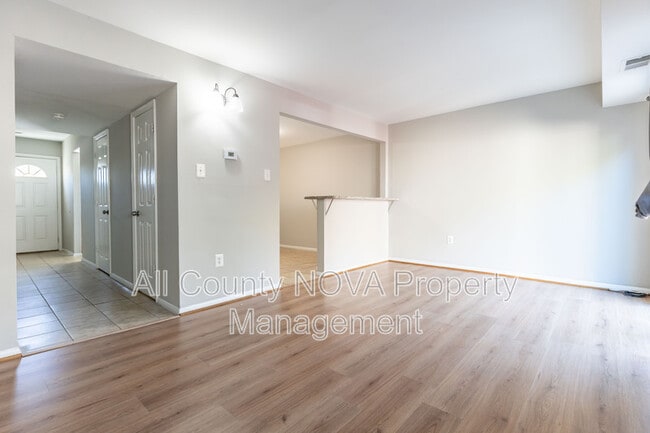 Building Photo - 1438 Cottonwood Ct