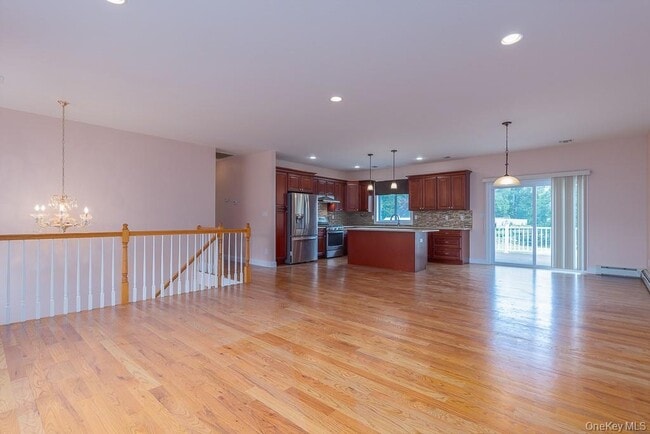 Building Photo - 69 Heights Rd