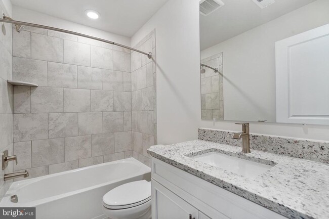 Building Photo - 1425 Clingmans Dome Dr