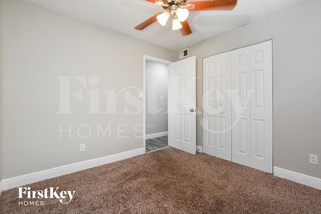 Building Photo - 1520 Tivoli Dr