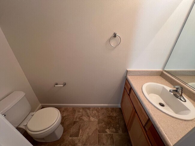 Building Photo - 725 Starlite Dr
