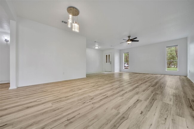 Building Photo - 26 Green Field Pl