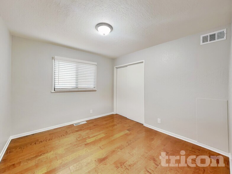 Building Photo - 900 Arizona St SE