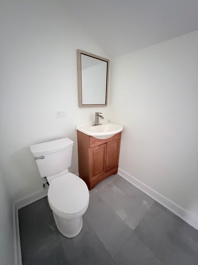 Building Photo - 315 W 111th St