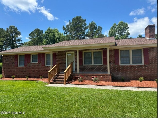 Primary Photo - 54 Nixon Ave
